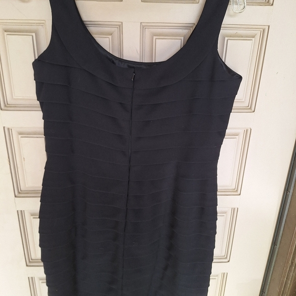 CARMEN MARC VALVO Scoop Neck Knee Length Black Dress Sz12 Bergdorf Goodman - Picture 6 of 10